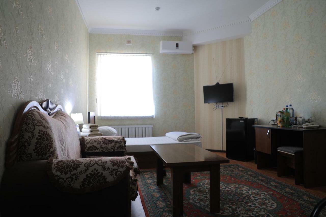 Hotel Nukus Plaza Extérieur photo